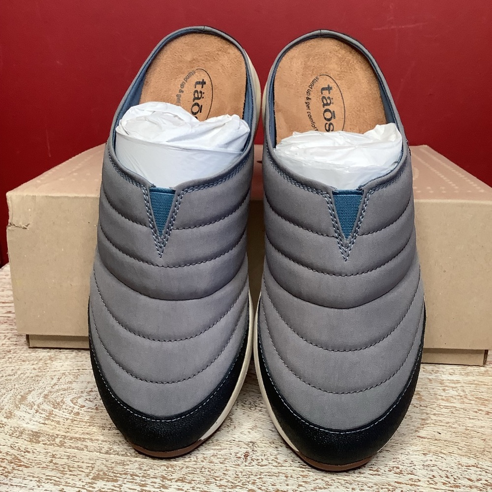 Taos Right On Blue NWT Blue Gray Slip On Comfort Clogs  Nylon Upper Rubber Sole